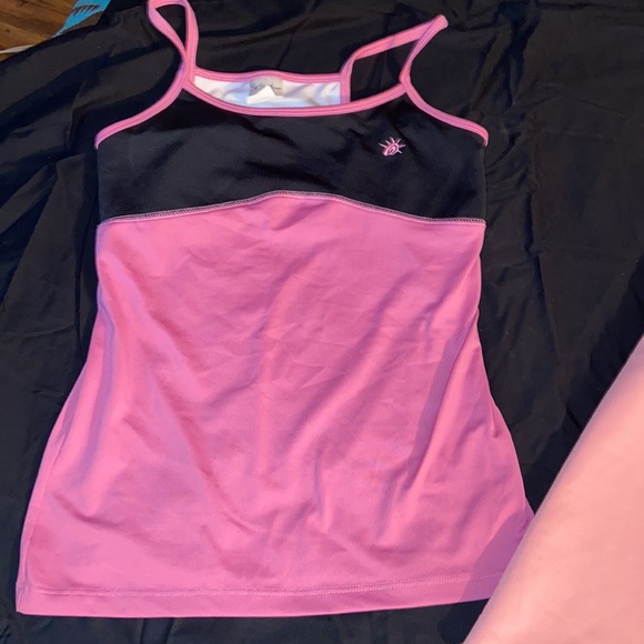 2 so sporty athletic tops size medium - Picture 2 of 3